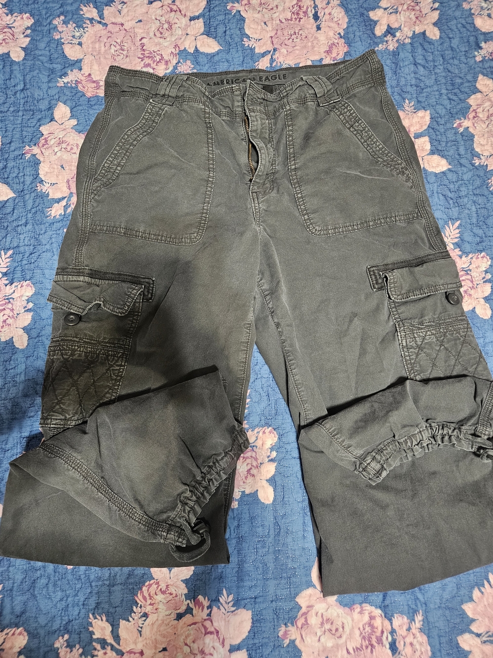 Vintage American Eagle Distressed Style Charcoal Gray Stretch Cargo Joggers